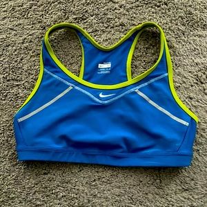 Like New - Nike Sports Bra - Medium